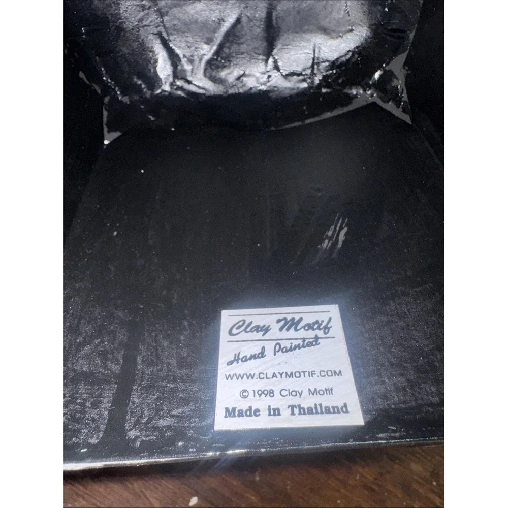 Cat papier-mâché wastebasket tissue holder. 10